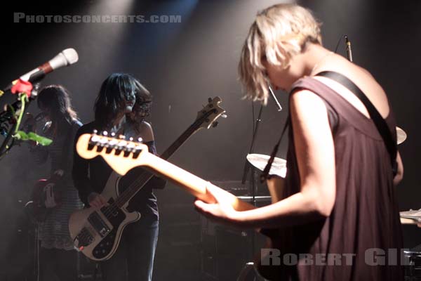 WARPAINT - 2010-05-20 - PARIS - La Maroquinerie - 